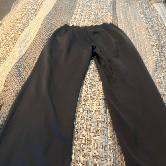 Under Armour sweatpants - Picture 3 of 4